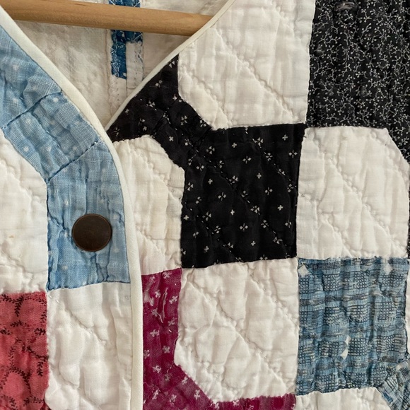 Handmade quilt vest. - Picture 6 of 8